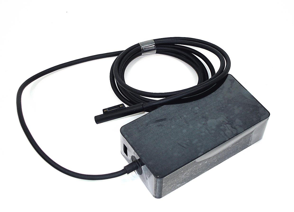 ���� ������� (������� �������) ��� ��������� Microsoft Surface 15V 6.33A